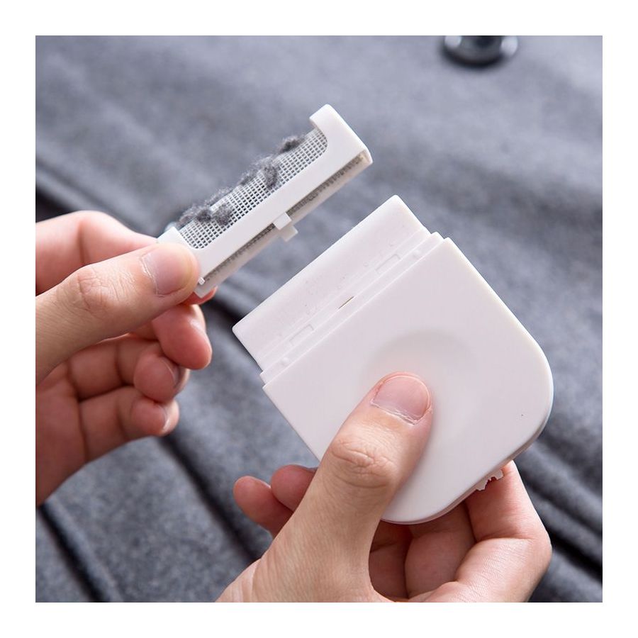 Dispozitiv 2 in 1 pentru indepartarea scamelor...